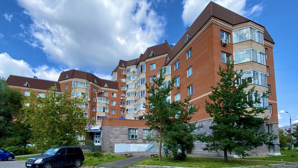 Продам многокомнатную квартиру, Вишневый б-р, 8, Чехов г