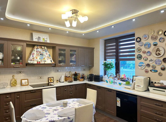 Продам трехкомнатную (3-комн.) квартиру, Восточная ул, 79к2, Чехов г