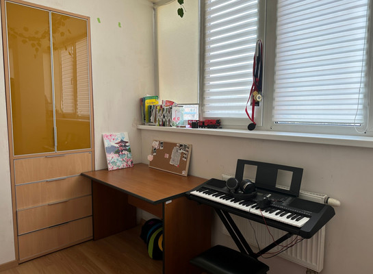 Продам трехкомнатную (3-комн.) квартиру, Восточная ул, 79к2, Чехов г