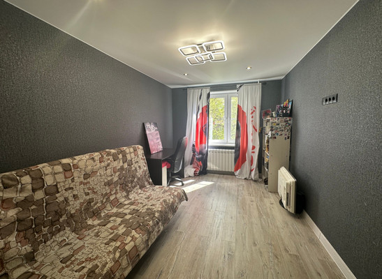 Продам трехкомнатную (3-комн.) квартиру, Вишневый б-р, 5Б, Чехов г