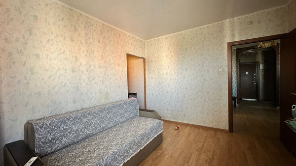 Продам трехкомнатную (3-комн.) квартиру, 3-я Нововатутинская ул, 7, Десеновское п
