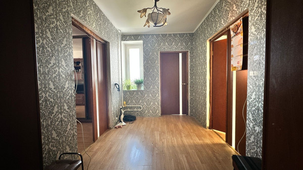 Продам трехкомнатную (3-комн.) квартиру, 3-я Нововатутинская ул, 7, Десеновское п