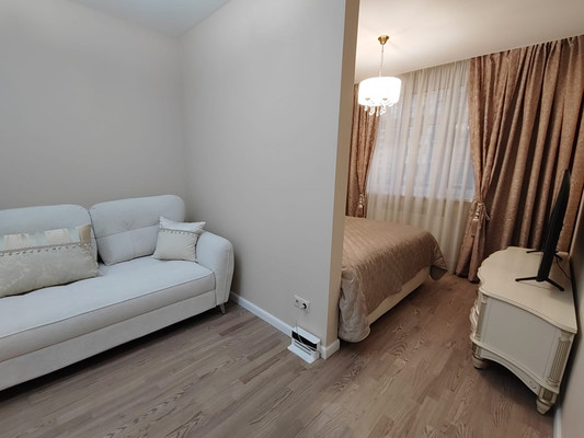 Продам однокомнатную (1-комн.) квартиру, Семёна Гордого ул, 10, Ивановское д