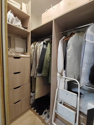 Продам однокомнатную (1-комн.) квартиру, Семёна Гордого ул, 10, Ивановское д