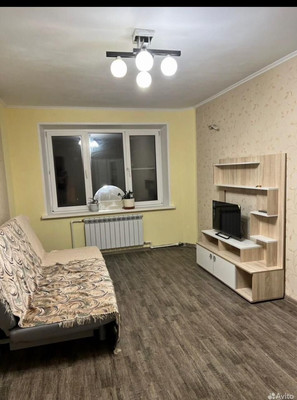 Продам двухкомнатную (2-комн.) квартиру, 1-я Ватутинская ул, 8к1, Десеновское п