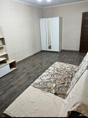 Продам двухкомнатную (2-комн.) квартиру, 1-я Ватутинская ул, 8к1, Десеновское п