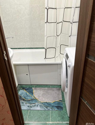 Продам двухкомнатную (2-комн.) квартиру, 1-я Ватутинская ул, 8к1, Десеновское п