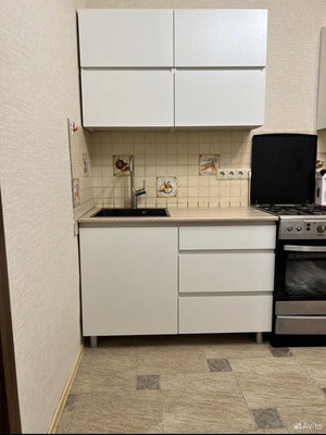 Продам двухкомнатную (2-комн.) квартиру, 1-я Ватутинская ул, 8к1, Десеновское п