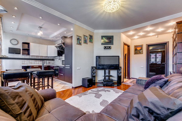 Продам трехкомнатную (3-комн.) квартиру, Нагорная ул, 5, Троицк г