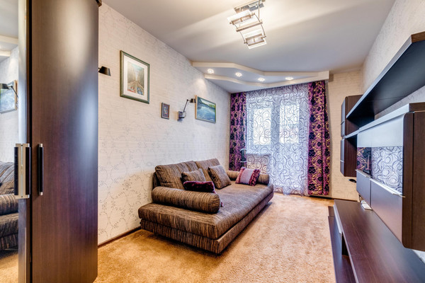 Продам трехкомнатную (3-комн.) квартиру, Нагорная ул, 5, Троицк г