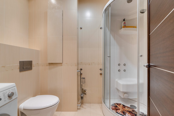 Продам трехкомнатную (3-комн.) квартиру, Нагорная ул, 5, Троицк г