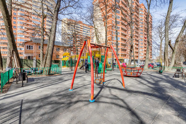 Продам трехкомнатную (3-комн.) квартиру, Нагорная ул, 5, Троицк г