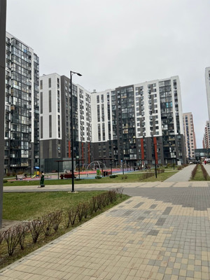 Продам многокомнатную квартиру, 3-я Нововатутинская ул, 8, Десеновское п