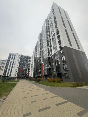 Продам многокомнатную квартиру, 3-я Нововатутинская ул, 8, Десеновское п