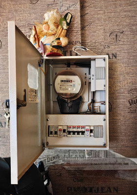 Продам однокомнатную (1-комн.) квартиру, Октябрьская ул, 3, Тельмана п