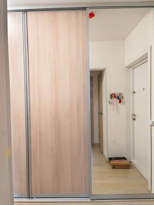 Продам трехкомнатную (3-комн.) квартиру, 3-я Нововатутинская ул, 8, Десеновское п