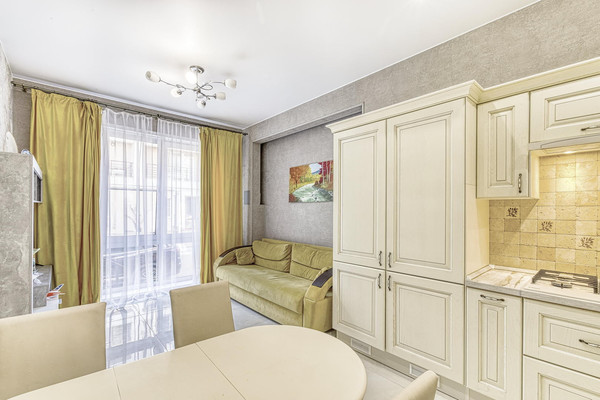 Продам многокомнатную квартиру, Николая Сладкова ул, 3, Троицк г