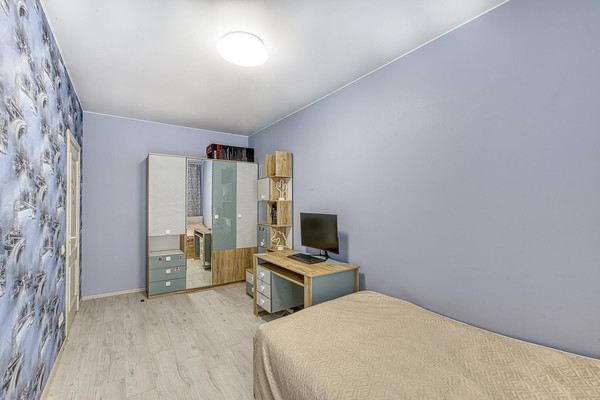 Продам многокомнатную квартиру, Николая Сладкова ул, 3, Троицк г