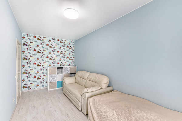 Продам многокомнатную квартиру, Николая Сладкова ул, 3, Троицк г