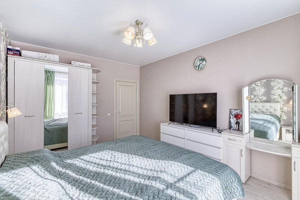 Продам многокомнатную квартиру, Николая Сладкова ул, 3, Троицк г