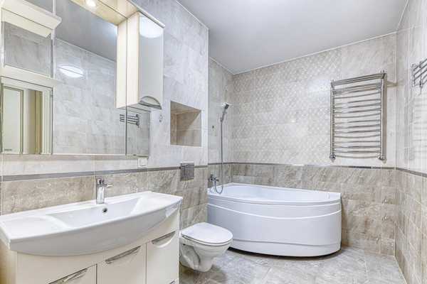 Продам многокомнатную квартиру, Николая Сладкова ул, 3, Троицк г