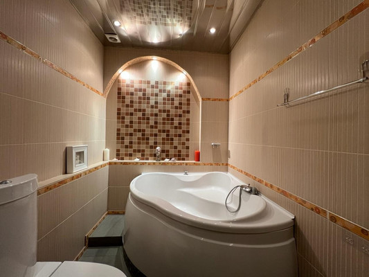 Продам трехкомнатную (3-комн.) квартиру, Радужная ул, 1, Троицк г