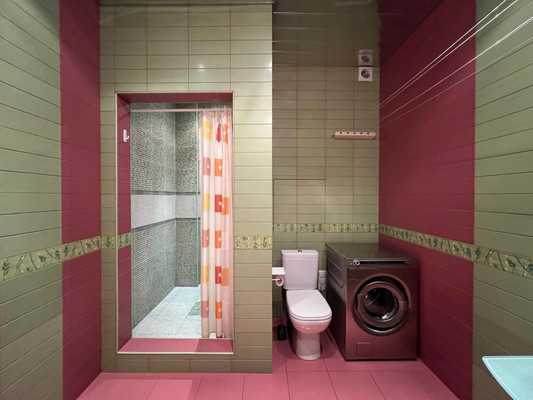 Продам трехкомнатную (3-комн.) квартиру, Радужная ул, 1, Троицк г