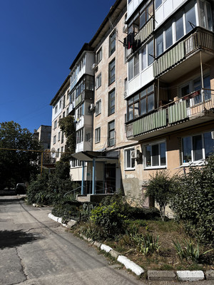 Сдам трехкомнатную (3-комн.) квартиру, Дорожная ул, 9, Симферополь г