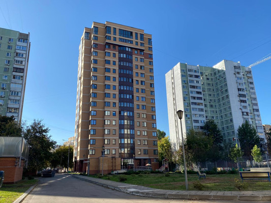 Продам трехкомнатную (3-комн.) квартиру, Тихвинская ул, 14к1, Москва г