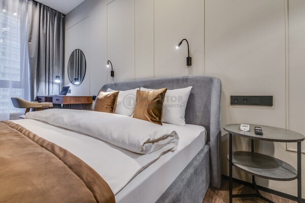 Продам однокомнатную (1-комн.) квартиру, Ходынский б-р, 20А, Москва г