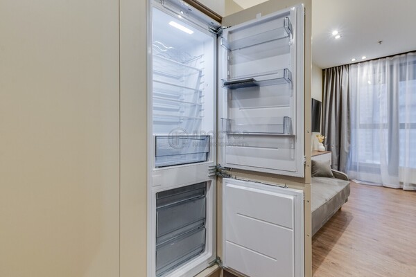 Продам однокомнатную (1-комн.) квартиру, Ходынский б-р, 20А, Москва г