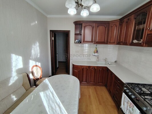 Продам трехкомнатную (3-комн.) квартиру, Ленинградский пр-кт, 45к3, Москва г