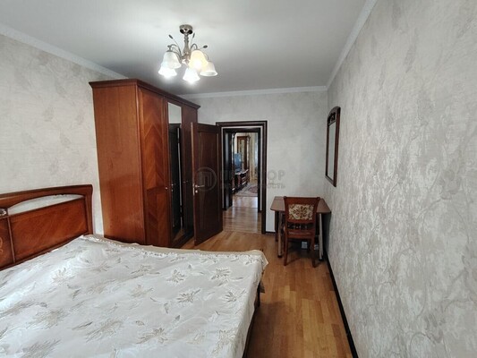 Продам трехкомнатную (3-комн.) квартиру, Ленинградский пр-кт, 45к3, Москва г