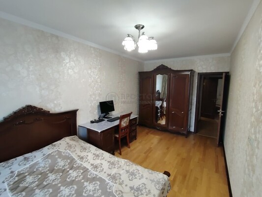 Продам трехкомнатную (3-комн.) квартиру, Ленинградский пр-кт, 45к3, Москва г