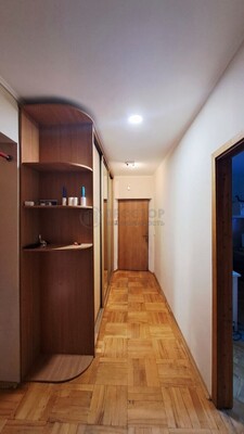 Продам трехкомнатную (3-комн.) квартиру, Коцюбинского ул, 9к2, Москва г