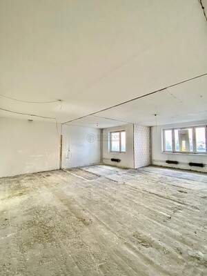 Продам трехкомнатную (3-комн.) квартиру, Подмосковный б-р, 14, Красногорск г