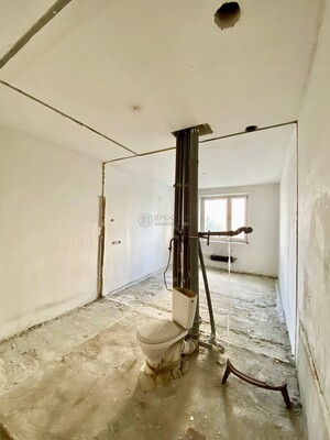 Продам трехкомнатную (3-комн.) квартиру, Подмосковный б-р, 14, Красногорск г