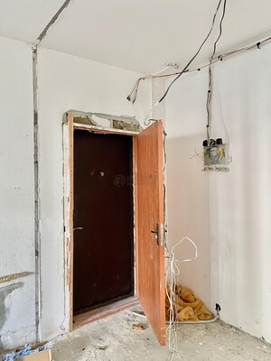 Продам трехкомнатную (3-комн.) квартиру, Подмосковный б-р, 14, Красногорск г