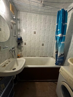 Продам комнату в 2-комн. квартире, Чертановская ул, 48к2, Москва г
