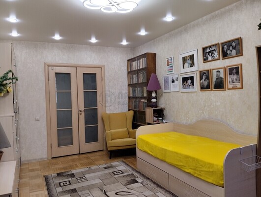 Продам трехкомнатную (3-комн.) квартиру, Хабаровская ул, 4, Москва г