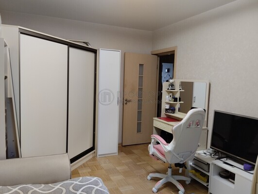 Продам трехкомнатную (3-комн.) квартиру, Хабаровская ул, 4, Москва г