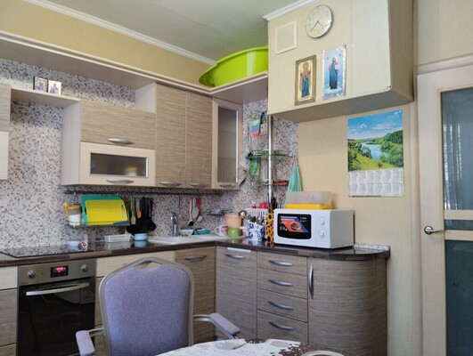 Продам трехкомнатную (3-комн.) квартиру, Хабаровская ул, 4, Москва г