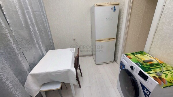 Продам однокомнатную (1-комн.) квартиру, Чертановская ул, 33к2, Москва г