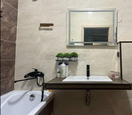 Продам трехкомнатную (3-комн.) квартиру, Тверецкий проезд, 19, Голубое д