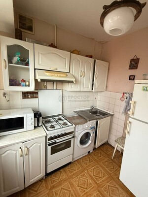 Продам трехкомнатную (3-комн.) квартиру, Славянский б-р, 11к1, Москва г