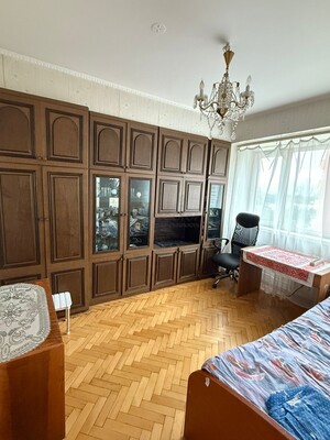 Продам трехкомнатную (3-комн.) квартиру, Славянский б-р, 11к1, Москва г