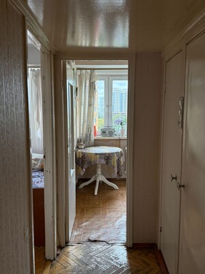 Продам трехкомнатную (3-комн.) квартиру, Славянский б-р, 11к1, Москва г