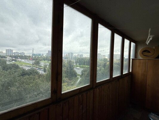 Продам трехкомнатную (3-комн.) квартиру, Славянский б-р, 11к1, Москва г