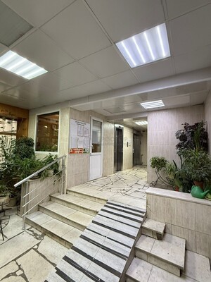 Продам трехкомнатную (3-комн.) квартиру, Славянский б-р, 11к1, Москва г