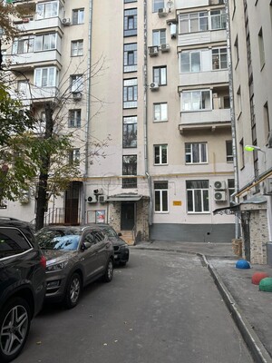 Продам трехкомнатную (3-комн.) квартиру, Красная Пресня ул, 9, Москва г